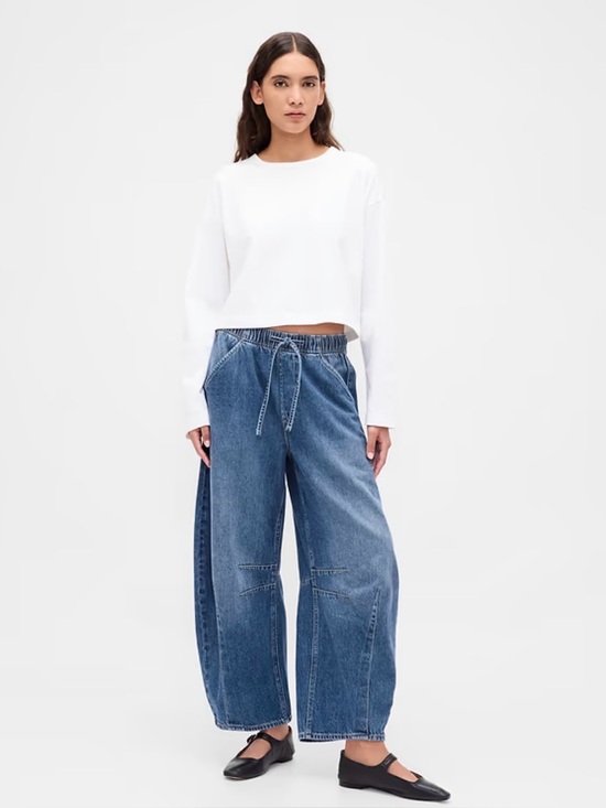 GAP Pants - GAP Mid Rise UltraSoft Easy Horseshoe Jeans Medium Indigo Size SMALL PETITE